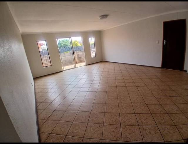 3 BEDROOM HOUSE FOR SALE IN THE ORCHARDS